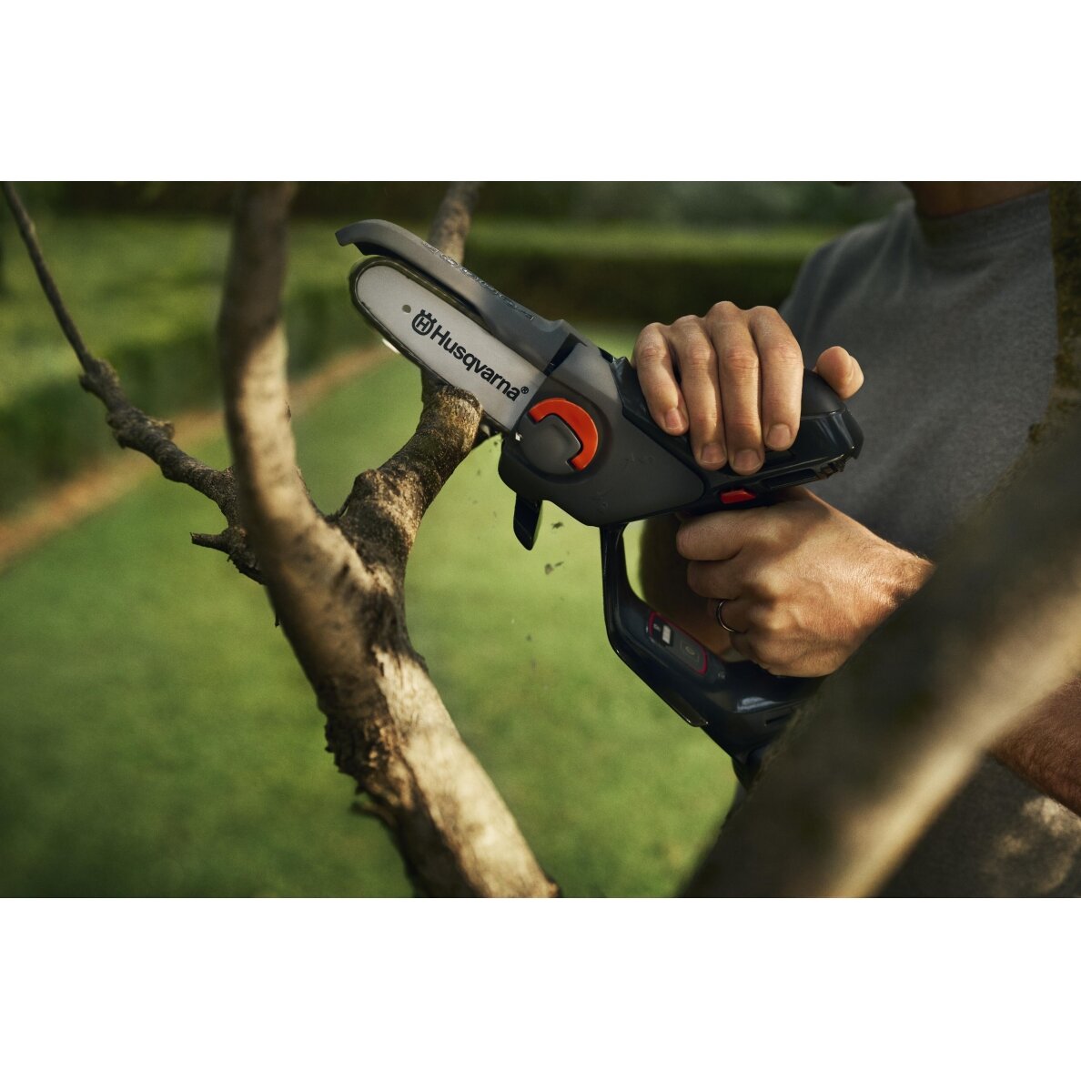 Husqvarna Aspire™ P5-P4A be akumuliatoriaus ir įkroviklio 2 Husqvarna Aspire™ P5-P4A be akumuliatoriaus ir įkroviklio 2