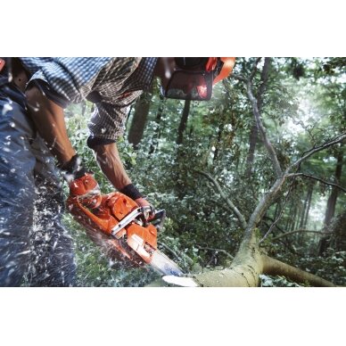 HUSQVARNA 555 2 HUSQVARNA 555 2